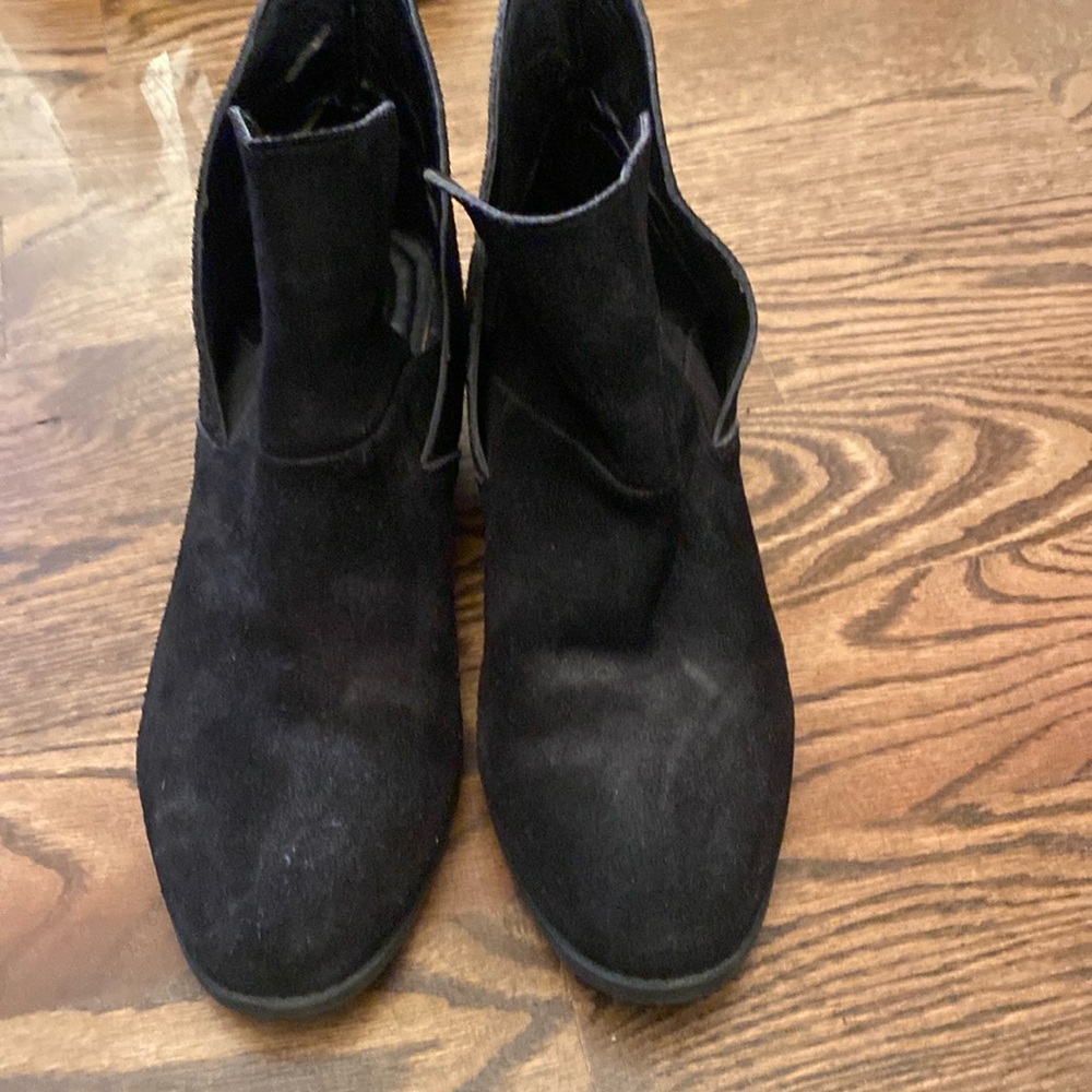 Me too black suede boots
